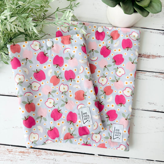 Sweet Apple Daisy | Kindle + Book Sleeves